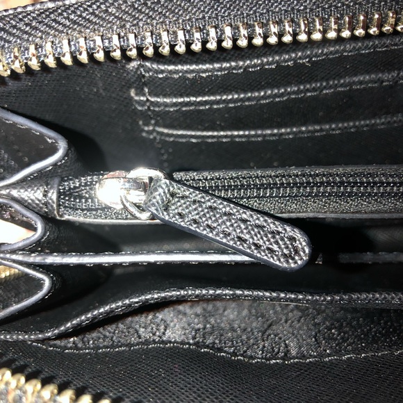 Michael Kors wallet/wristlet. - Picture 9 of 13